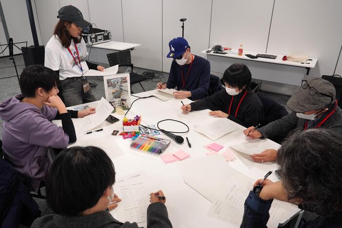 自己紹介ラップを考えるAグループ