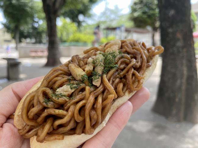 焼きそばパン