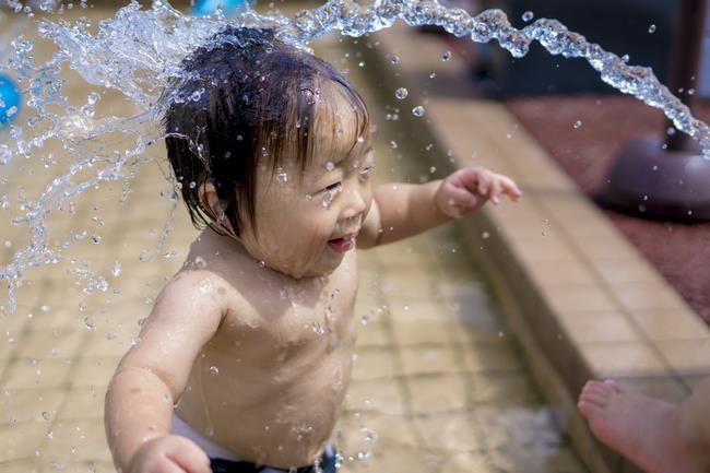 水遊びでご機嫌