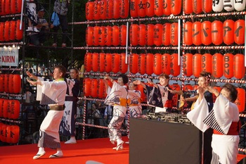 中野駅前大盆踊り大会