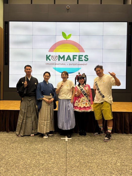 左から神田山緑さん、山村友里(春海ゆう)さん、沙央くらまさん、メトロポリちゃんV、NORIさん。