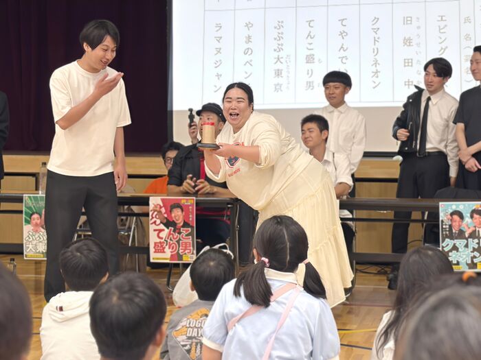 ぷぷぷ大東京　左：小山建　右：りかてぃんガフ 「野方で私たちの写真集を出します！」[