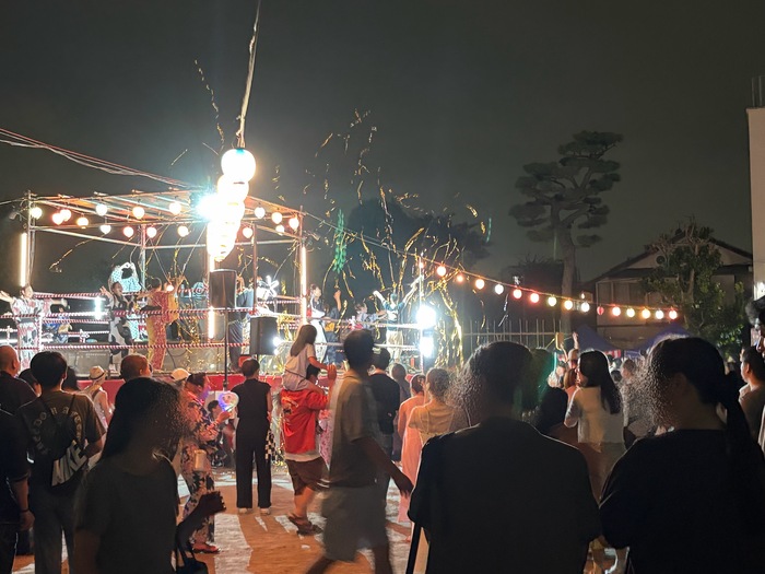 盆踊りの様子