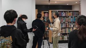 中野東図書館での孤独のグルメ撮影風景2