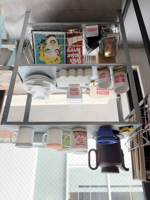 カップなどの物販