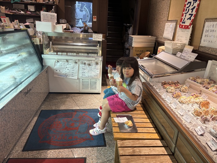 店内のベンチ