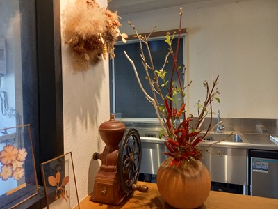 カウンターの花