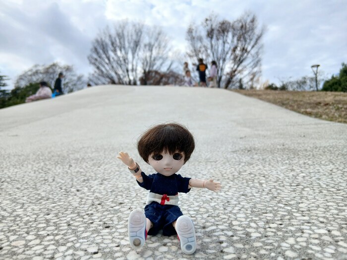 公園で遊ぶちびナカノさん