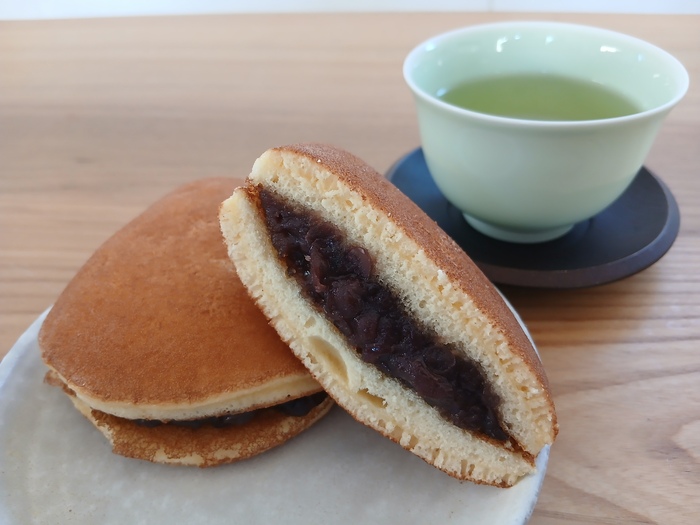 緑茶とどら焼き