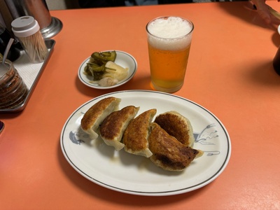 焼ぎょうざとビール