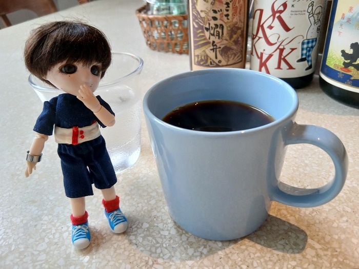 コーヒーとちびナカノさん