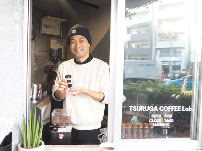 店主敦賀さんとちびナカノさん