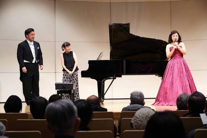 テノール澤崎さんとピアノ瀧田さんとともに