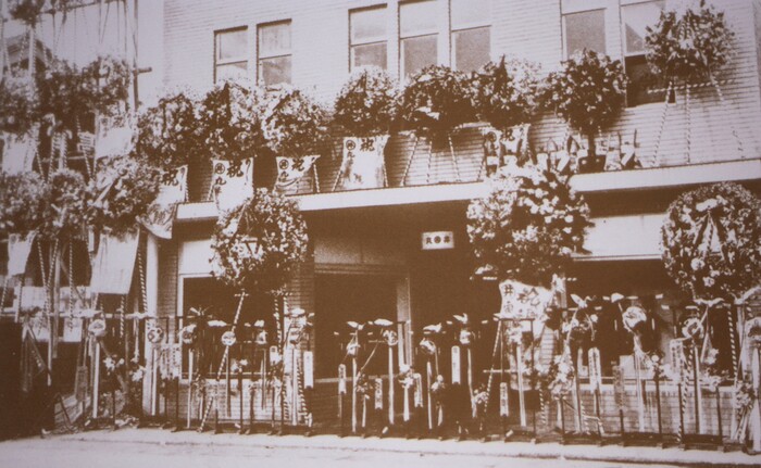 1936年即ち昭和11年に新築開店した丸井中野本店