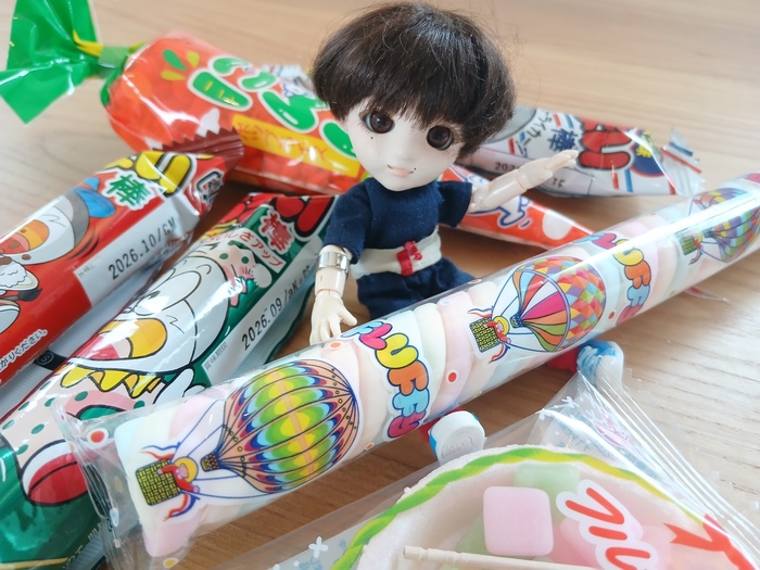 駄菓子とちびナカノさん