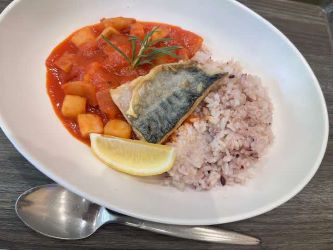 情熱の!!カバァリャーコントマテ（サバのトマト煮）