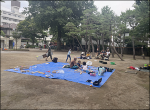 公園で遊ぶ子どのたちの様子