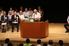 2023年度会場の様子（壇上・大野会長挨拶）